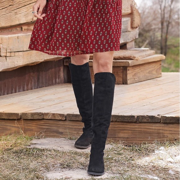 Never worn black suede knee-high boots. - Picture 2 of 8